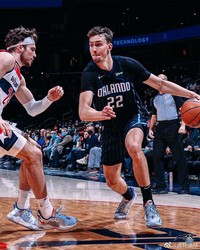 更是对于球 更是对于球